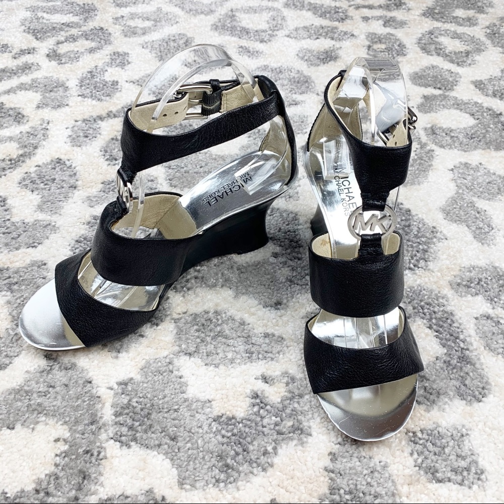 Michael Michael Kors Black Wedge sandals size 8
